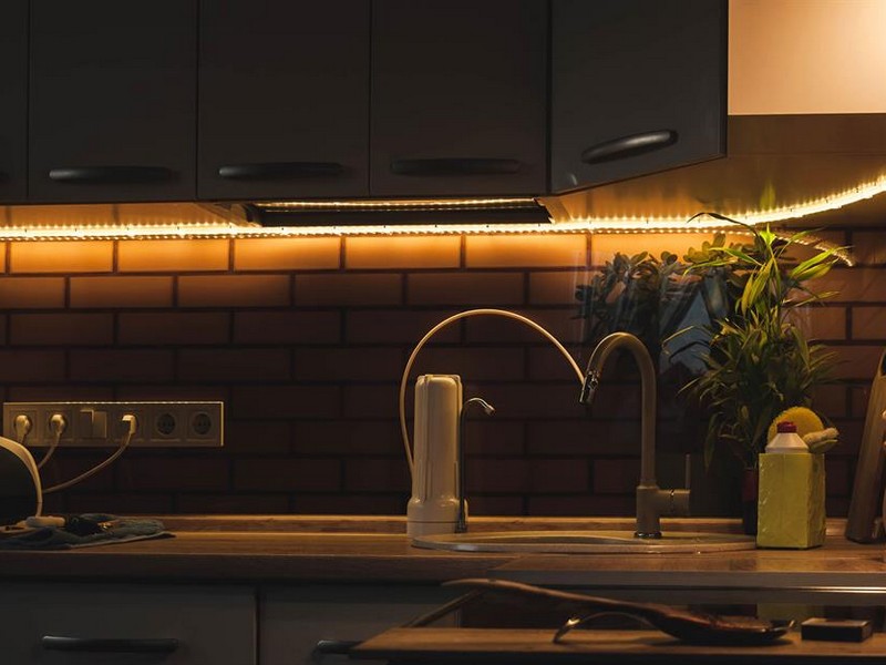 led підсвічування робочої зони кухні